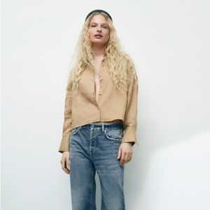 Cropped Linen Shirt in Taupe Brown